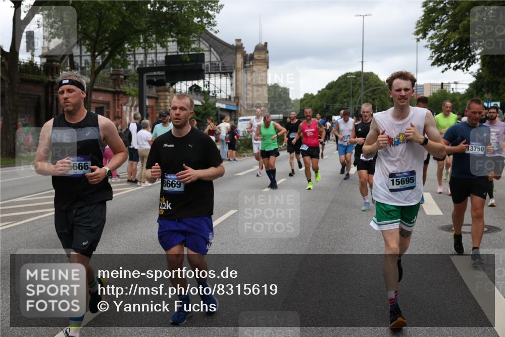 29.06.2025 - hella hamburg halbmarathon Yannick Fuchs http://msf.ph/oto/8315619 29.06.2025 10:50:45 20KM 1485, 1583, 1955, 2034, 2676, 2741, 3413, 3435, 3836, 4167, 4940, 5033, 5418, 5492, 6399, 6416, 6835, 7716, 8393, 8542, 8652, 8669, 8825, 9488, 9727, 9820, 9907, 9934, 10133, 10212, 11083, 11212, 11590, 11612, 12014, 12348, 12440, 12523, 12590, 12712, 13394, 13666, 13750, 13863, 14139, 14369, 14408, 14678, 15097, 15145, 15431, 15695, 15712, 15726, 16113, 16257, 16261, 16470, 16634, 17160, 17617, 17779, 18208, 18652, 18719, 18899, 19091, 19184 meine-sportfotos.de
