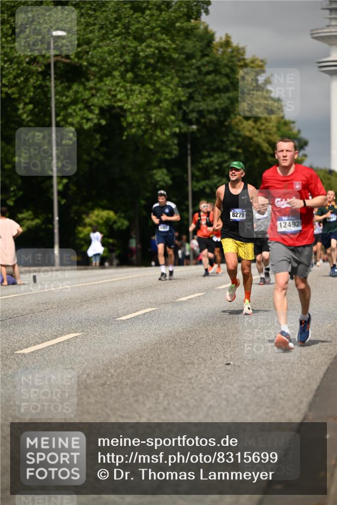 29.06.2025 - hella hamburg halbmarathon Dr. Thomas Lammeyer http://msf.ph/oto/8315699 29.06.2025 10:17:15 Kennedybrücke 1007, 1328, 1859, 2961, 2987, 3218, 3729, 4554, 4950, 5232, 5597, 5598, 6026, 7346, 8115, 8279, 8913, 9128, 9527, 10581 meine-sportfotos.de