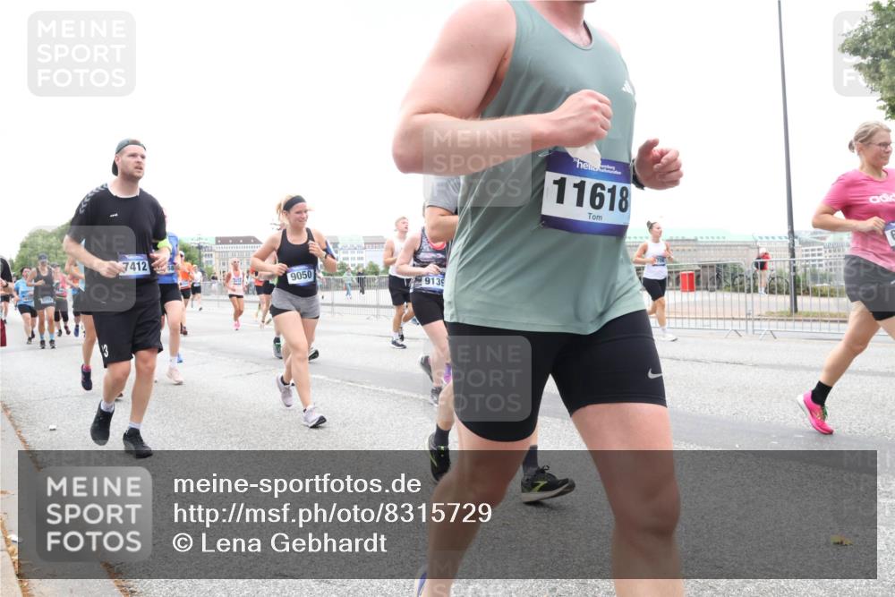 29.06.2025 - hella hamburg halbmarathon Lena Gebhardt http://msf.ph/oto/8315729 29.06.2025 10:47:09 Lombardsbrücke 13114, 7412, 9050, 9139, 11618, 1073, 1185, 1286, 1363, 1463, 1523, 1593, 1607, 1704, 1720, 1961, 1999, 2148, 2162, 2211, 2320, 2327, 2537, 2555, 2556, 2665, 2981, 2994, 3277, 3406, 3407, 3823, 4184, 4202, 4239, 4296, 4325, 4342, 4483, 4806, 4895, 5111, 5114, 5700, 5796, 5895, 5953, 6255, 6256, 6485, 6496, 6740, 6879, 6995, 7073, 7412, 7430, 7431, 7630, 7631, 7827, 8105, 8131, 8486, 8553, 8684, 8706, 8915, 8953, 8967, 9018 meine-sportfotos.de
