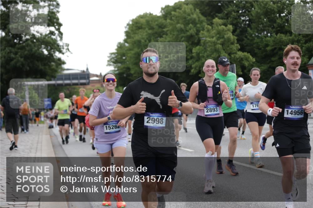 29.06.2025 - hella hamburg halbmarathon Jannik Wohlers http://msf.ph/oto/8315774 29.06.2025 10:38:50 Lombardsbrücke 1760, 1856, 1883, 2092, 2571, 2574, 2843, 2893, 2998, 3275, 3727, 3745, 4410, 4523, 4603, 4659, 4882, 6112, 6342, 6343, 6611, 7341, 7501, 7506, 7524, 7589, 7815, 8203, 8243, 8457, 9393, 9420, 9446, 9974, 9977, 10001, 10072, 10315, 10516, 10696, 10849, 11129, 11201, 11313, 11381, 11382, 11533, 11729, 12090, 12092, 12391, 12410, 12745, 13461, 13519, 13922, 14871, 14956, 15112, 15262, 15536, 15765, 16335, 16382, 16841, 16866, 16869, 16883, 16884, 17313, 17368, 17536 meine-sportfotos.de