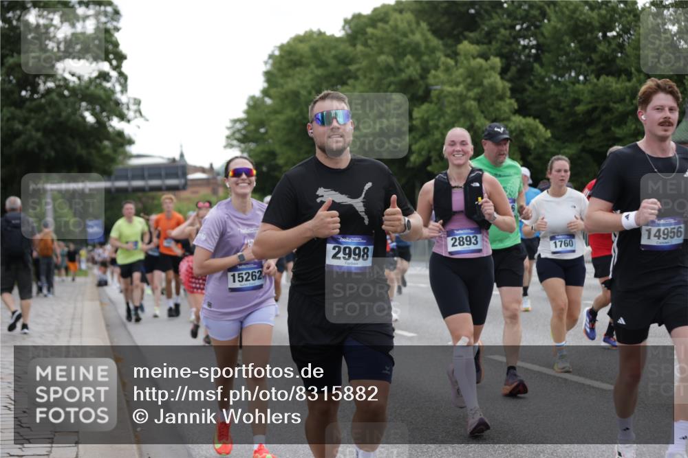 29.06.2025 - hella hamburg halbmarathon Jannik Wohlers http://msf.ph/oto/8315882 29.06.2025 10:38:50 Lombardsbrücke 1760, 1856, 1883, 2092, 2571, 2574, 2843, 2893, 2998, 3275, 3727, 3745, 4410, 4523, 4603, 4659, 4882, 6112, 6342, 6343, 6611, 7341, 7501, 7506, 7524, 7589, 7815, 8203, 8243, 8457, 9393, 9420, 9446, 9974, 9977, 10001, 10072, 10315, 10516, 10696, 10849, 11129, 11201, 11313, 11381, 11382, 11533, 11729, 12090, 12092, 12391, 12410, 12745, 13461, 13519, 13922, 14871, 14956, 15112, 15262, 15536, 15765, 16335, 16382, 16841, 16866, 16869, 16883, 16884, 17313, 17368, 17536 meine-sportfotos.de