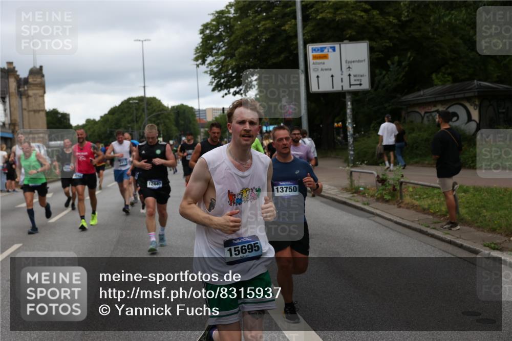 29.06.2025 - hella hamburg halbmarathon Yannick Fuchs http://msf.ph/oto/8315937 29.06.2025 10:50:46 20KM 1485, 1583, 1955, 2034, 2676, 2741, 3413, 3435, 3836, 4167, 4940, 5033, 5418, 5492, 6272, 6399, 6416, 6835, 7716, 8393, 8542, 8652, 8669, 8825, 9488, 9727, 9820, 9907, 9934, 10133, 10212, 11083, 11212, 11590, 11612, 12014, 12348, 12440, 12523, 12590, 12712, 13394, 13666, 13750, 13863, 14139, 14369, 14408, 14678, 15097, 15145, 15431, 15695, 15712, 15726, 16113, 16257, 16261, 16470, 16634, 17160, 17617, 17779, 18208, 18652, 18719, 18899, 19091, 19184 meine-sportfotos.de