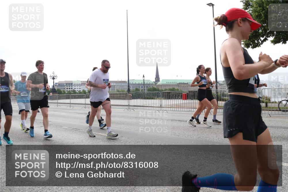 29.06.2025 - hella hamburg halbmarathon Lena Gebhardt http://msf.ph/oto/8316008 29.06.2025 10:37:26 Lombardsbrücke 7794, 4097, 1198, 14915, 13582, 1022, 1276, 1337, 1339, 1488, 1490, 1597, 1819, 2016, 2031, 2072, 2104, 2199, 2272, 2480, 2486, 2640, 2853, 3127, 3230, 3633, 3714, 4097, 4347, 4733, 5146, 5171, 5186, 5224, 5538, 5560, 5640, 5786, 5790, 5875, 5940, 6172, 6243, 6584, 6804, 6821, 6955, 7085, 7124, 7202, 7235, 7350, 7544, 7707, 7777, 7823, 8007, 8257, 8258, 8315, 8758, 8811, 8843, 9054, 9055, 9524, 10506, 12123, 12254, 12472, 12824, 16680, 17798 meine-sportfotos.de