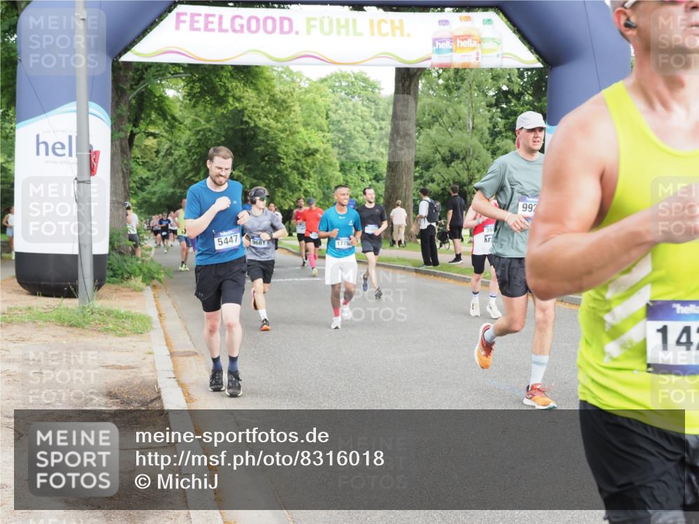 29.06.2025 - hella hamburg halbmarathon MichiJ http://msf.ph/oto/8316018 29.06.2025 10:36:35 Zwischen KM18-KM19 1320, 3947, 3985, 4185, 4933, 5447, 5705, 8302, 9126, 9638, 9924, 9965, 10053, 10750, 11467, 12035, 12840, 14257, 15981, 16000, 17127, 17753, 18350, 18598 meine-sportfotos.de