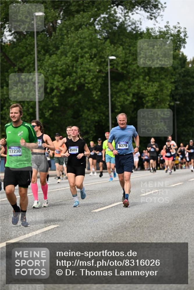 29.06.2025 - hella hamburg halbmarathon Dr. Thomas Lammeyer http://msf.ph/oto/8316026 29.06.2025 10:38:45 Kennedybrücke 2355, 2376, 2510, 2511, 2751, 2801, 3145, 3420, 3829, 4479, 4540, 4942, 5453, 5609, 6105, 6171, 6310, 6329, 6727, 6843, 7299, 7644, 8021, 8589, 8965, 9379, 9448, 9514, 10674, 11122, 11245 meine-sportfotos.de
