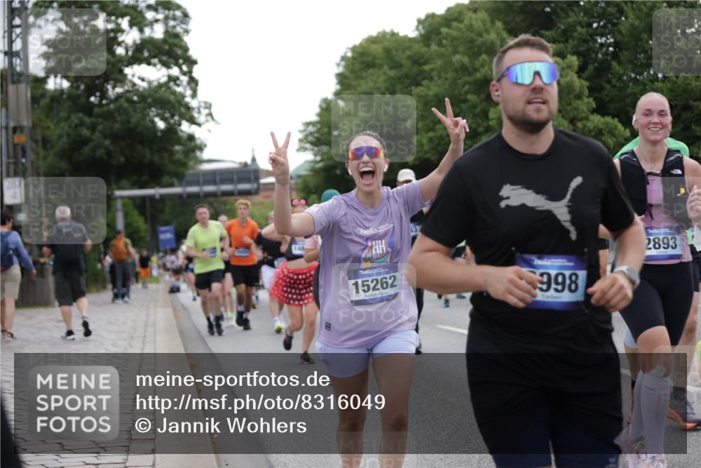 29.06.2025 - hella hamburg halbmarathon Jannik Wohlers http://msf.ph/oto/8316049 29.06.2025 10:38:51 Lombardsbrücke 1760, 1856, 1883, 2092, 2571, 2574, 2843, 2893, 2998, 3275, 3353, 3727, 4410, 4523, 4603, 4659, 4855, 4882, 6112, 6342, 6343, 6611, 7341, 7501, 7506, 7524, 7589, 7815, 8203, 8243, 8457, 9393, 9420, 9446, 9974, 9977, 10001, 10315, 10516, 10696, 10849, 11129, 11201, 11313, 11381, 11382, 11533, 11729, 12090, 12092, 12391, 12410, 12745, 13461, 13519, 14299, 14871, 14956, 15112, 15262, 15536, 15765, 16335, 16382, 16841, 16866, 16869, 16883, 16884, 17313, 17368, 17536 meine-sportfotos.de