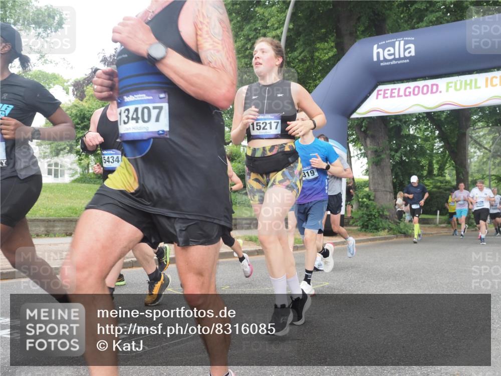 29.06.2025 - hella hamburg halbmarathon KatJ http://msf.ph/oto/8316085 29.06.2025 10:45:20 Zwischen KM18-KM19 1319, 4379, 4708, 4767, 5084, 6138, 6147, 8744 meine-sportfotos.de
