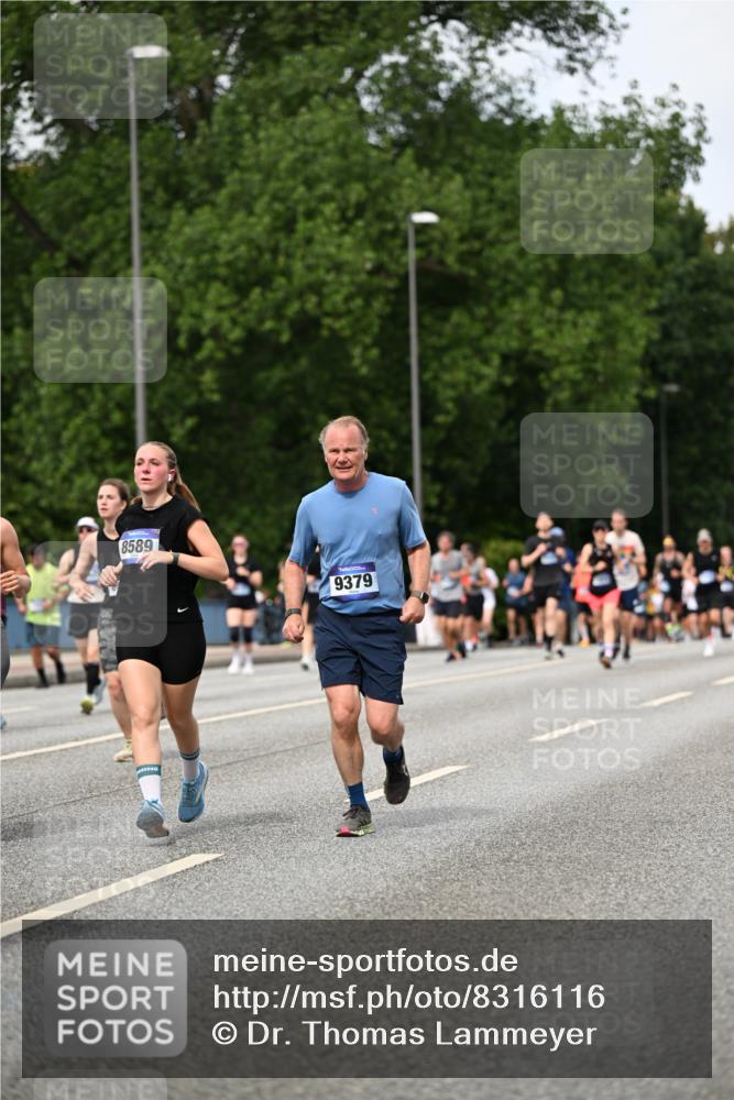 29.06.2025 - hella hamburg halbmarathon Dr. Thomas Lammeyer http://msf.ph/oto/8316116 29.06.2025 10:38:46 Kennedybrücke 2355, 2376, 2510, 2511, 2751, 2801, 3145, 3420, 3829, 4479, 4540, 4942, 5453, 5609, 6105, 6171, 6310, 6329, 6727, 6843, 7299, 7644, 8021, 8589, 8965, 9379, 9448, 9514, 10674, 11122, 11245 meine-sportfotos.de