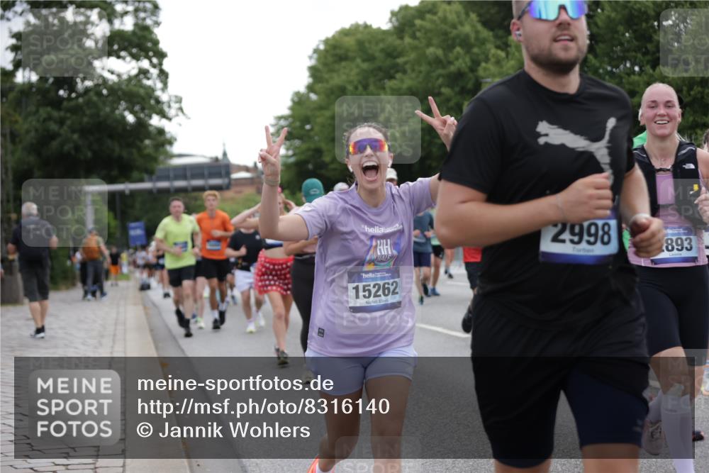 29.06.2025 - hella hamburg halbmarathon Jannik Wohlers http://msf.ph/oto/8316140 29.06.2025 10:38:51 Lombardsbrücke 1760, 1856, 1883, 2092, 2571, 2574, 2843, 2893, 2998, 3275, 3353, 3727, 4410, 4523, 4603, 4659, 4855, 4882, 6112, 6342, 6343, 6611, 7341, 7501, 7506, 7524, 7589, 7815, 8203, 8243, 8457, 9393, 9420, 9446, 9974, 9977, 10001, 10315, 10516, 10696, 10849, 11129, 11201, 11313, 11381, 11382, 11533, 11729, 12090, 12092, 12391, 12410, 12745, 13461, 13519, 14299, 14871, 14956, 15112, 15262, 15536, 15765, 16335, 16382, 16841, 16866, 16869, 16883, 16884, 17313, 17368, 17536 meine-sportfotos.de