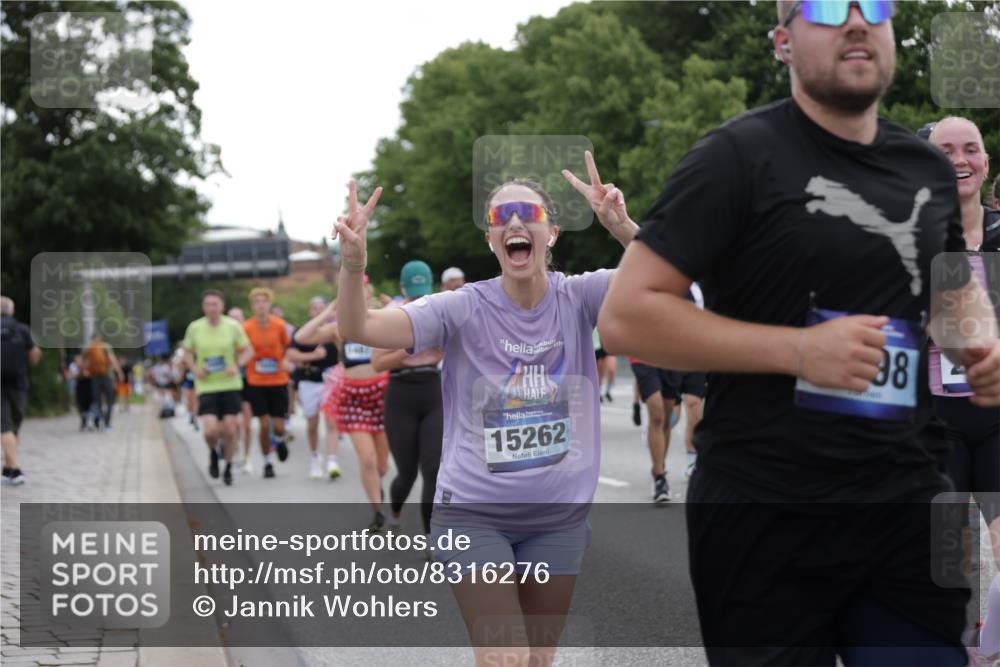 29.06.2025 - hella hamburg halbmarathon Jannik Wohlers http://msf.ph/oto/8316276 29.06.2025 10:38:51 Lombardsbrücke 1760, 1856, 1883, 2092, 2571, 2574, 2843, 2893, 2998, 3275, 3353, 3727, 4410, 4523, 4603, 4659, 4855, 4882, 6112, 6342, 6343, 6611, 7341, 7501, 7506, 7524, 7589, 7815, 8203, 8243, 8457, 9393, 9420, 9446, 9974, 9977, 10001, 10315, 10516, 10696, 10849, 11129, 11201, 11313, 11381, 11382, 11533, 11729, 12090, 12092, 12391, 12410, 12745, 13461, 13519, 14299, 14871, 14956, 15112, 15262, 15536, 15765, 16335, 16382, 16841, 16866, 16869, 16883, 16884, 17313, 17368, 17536 meine-sportfotos.de