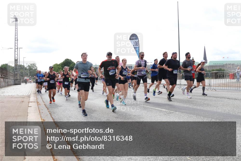 29.06.2025 - hella hamburg halbmarathon Lena Gebhardt http://msf.ph/oto/8316348 29.06.2025 10:22:24 Lombardsbrücke 11440, 4970, 14903, 14901, 200, 4113, 12933, 19220, 4114, 1003, 1187, 1294, 1419, 1598, 1963, 2009, 2022, 2063, 2294, 2351, 2479, 2514, 2744, 2886, 3050, 3108, 3172, 3430, 3457, 3458, 3511, 3600, 3601, 3768, 3910, 3946, 4113, 4114, 4131, 4366, 4556, 4559, 4829, 4969, 4970, 5079, 5343, 5641, 5798, 5838, 6030, 6048, 6049, 6303, 6307, 6347, 6820, 6826, 6881, 6899, 6977, 7097, 7162, 7188, 7190, 7276, 7529, 7794, 7925, 8355, 8431, 8511, 8855, 8860, 8884, 8931, 8954, 9256 meine-sportfotos.de