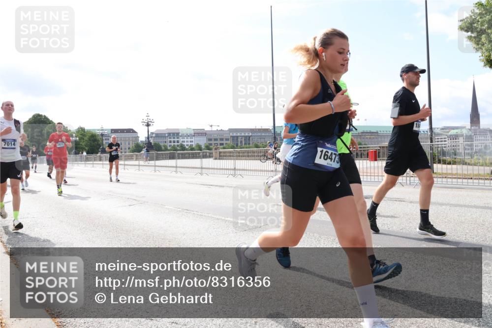 29.06.2025 - hella hamburg halbmarathon Lena Gebhardt http://msf.ph/oto/8316356 29.06.2025 10:12:36 Lombardsbrücke 7014, 8971, 16473, 184, 1062, 1249, 1610, 1785, 1790, 1850, 1851, 1939, 2531, 2661, 2891, 2963, 2964, 3182, 3248, 3262, 3746, 4453, 4499, 4554, 5150, 5166, 5176, 5597, 5598, 6207, 6822, 6871, 6966, 7014, 7474, 7907, 8917, 8971, 9253, 9254, 9405, 9705, 10581, 10685, 11025, 11509, 12456, 13566, 13816, 14060, 14313, 14540, 14863, 14868, 14869, 15012, 15369, 16379, 16473, 16826, 16911, 17061, 17994, 18178, 18429, 18493 meine-sportfotos.de