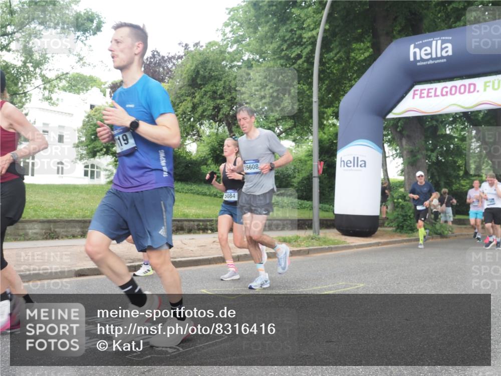 29.06.2025 - hella hamburg halbmarathon KatJ http://msf.ph/oto/8316416 29.06.2025 10:45:21 Zwischen KM18-KM19 1319, 4708, 4767, 5084, 6138, 6147, 7189, 8744 meine-sportfotos.de