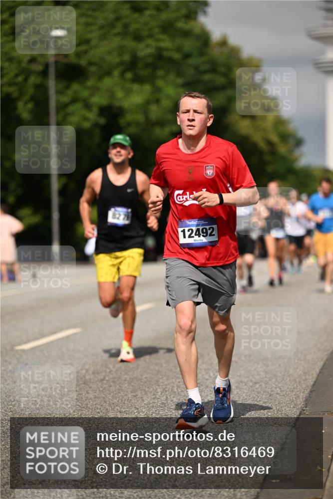 29.06.2025 - hella hamburg halbmarathon Dr. Thomas Lammeyer http://msf.ph/oto/8316469 29.06.2025 10:17:17 Kennedybrücke 1007, 1328, 1859, 2055, 2961, 2987, 3218, 3729, 4554, 4950, 5232, 5597, 5598, 6026, 7346, 7460, 8115, 8279, 8913, 9128, 9527, 10581 meine-sportfotos.de