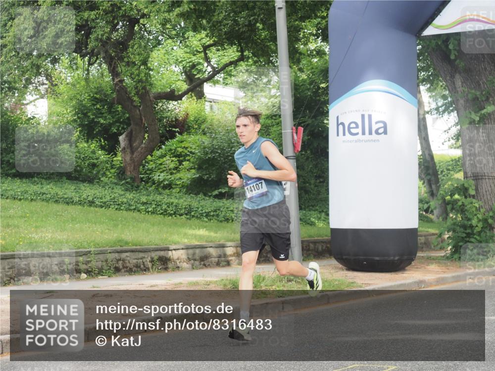 29.06.2025 - hella hamburg halbmarathon KatJ http://msf.ph/oto/8316483 29.06.2025 10:15:49 Zwischen KM18-KM19 2483, 4338, 8376 meine-sportfotos.de