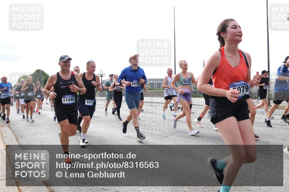 29.06.2025 - hella hamburg halbmarathon Lena Gebhardt http://msf.ph/oto/8316563 29.06.2025 10:22:26 Lombardsbrücke 15661, 10241, 3910, 413, 11440, 4970, 6030, 682, 5838, 979, 1003, 1187, 1294, 1419, 1598, 1963, 2009, 2022, 2063, 2294, 2351, 2479, 2514, 2744, 2886, 3050, 3108, 3172, 3430, 3457, 3458, 3511, 3600, 3601, 3768, 3910, 3946, 4113, 4114, 4131, 4366, 4556, 4559, 4829, 4969, 4970, 5079, 5223, 5343, 5798, 5838, 6030, 6048, 6049, 6303, 6307, 6347, 6820, 6826, 6881, 6899, 6977, 7097, 7188, 7190, 7276, 7529, 7794, 7925, 8355, 8431, 8511, 8855, 8860, 8884, 8931, 8954, 9256 meine-sportfotos.de