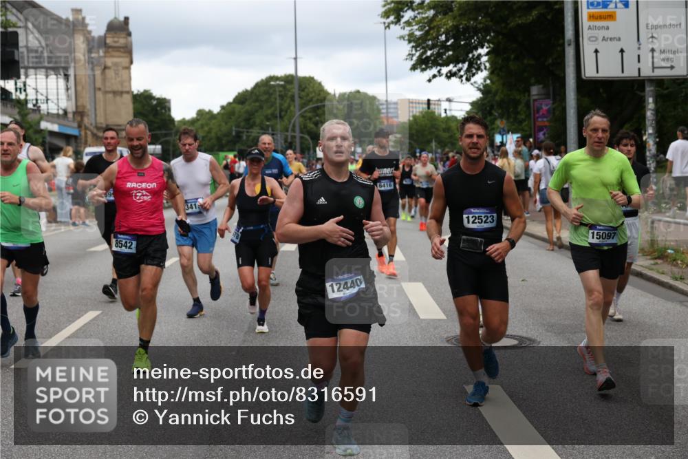 29.06.2025 - hella hamburg halbmarathon Yannick Fuchs http://msf.ph/oto/8316591 29.06.2025 10:50:47 20KM 1485, 1583, 1955, 2034, 2676, 3413, 3435, 3836, 4167, 4940, 5033, 5418, 5492, 6272, 6399, 6416, 6835, 7716, 8393, 8542, 8652, 8669, 8825, 9488, 9727, 9820, 9907, 9934, 10133, 10212, 11043, 11083, 11212, 11590, 11612, 12014, 12348, 12440, 12523, 12712, 13394, 13666, 13750, 13863, 14139, 14369, 14408, 14678, 15097, 15145, 15431, 15695, 15712, 15726, 16113, 16257, 16261, 16470, 16634, 17160, 17617, 17779, 17828, 18208, 18652, 18719, 18899, 19091, 19184 meine-sportfotos.de