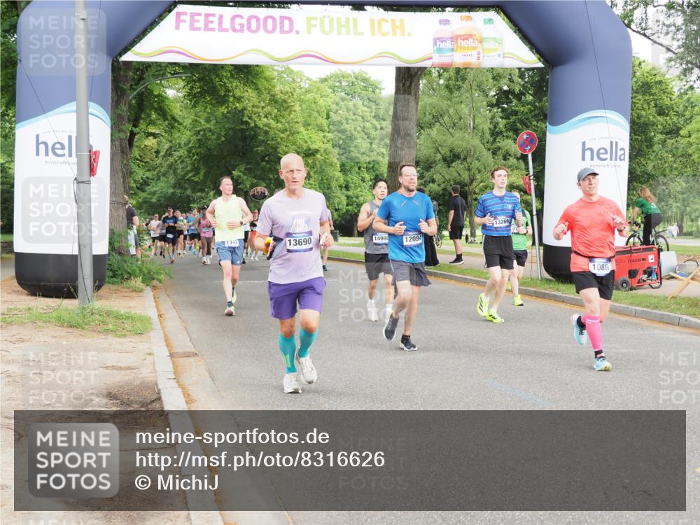 29.06.2025 - hella hamburg halbmarathon MichiJ http://msf.ph/oto/8316626 29.06.2025 10:36:39 Zwischen KM18-KM19 1086, 1320, 1342, 3947, 4933, 5447, 8302, 9661, 9924, 9965, 10750, 12035, 12094, 12840, 13269, 13690, 14257, 14990, 15981, 16000, 17753, 18058, 18350 meine-sportfotos.de