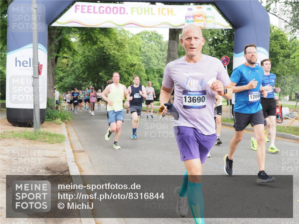 29.06.2025 - hella hamburg halbmarathon MichiJ http://msf.ph/oto/8316844 29.06.2025 10:36:41 Zwischen KM18-KM19 1086, 1342, 3947, 5447, 9661, 9723, 9924, 12094, 13269, 13690, 14257, 14990, 15981, 17173, 17753, 18058 meine-sportfotos.de