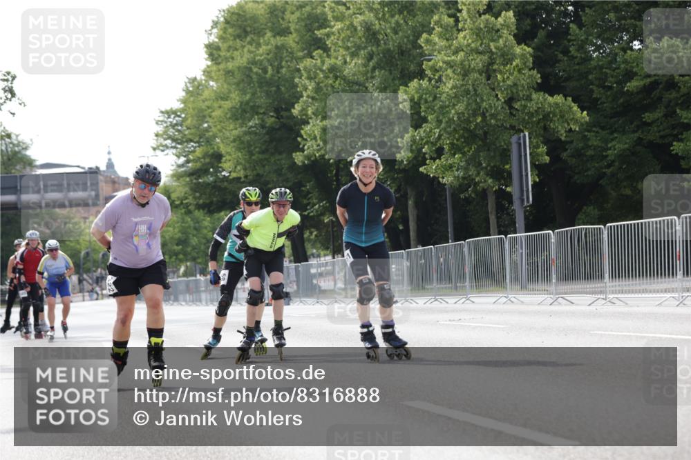 29.06.2025 - hella hamburg halbmarathon Jannik Wohlers http://msf.ph/oto/8316888 29.06.2025 08:59:35 Lombardsbrücke  meine-sportfotos.de