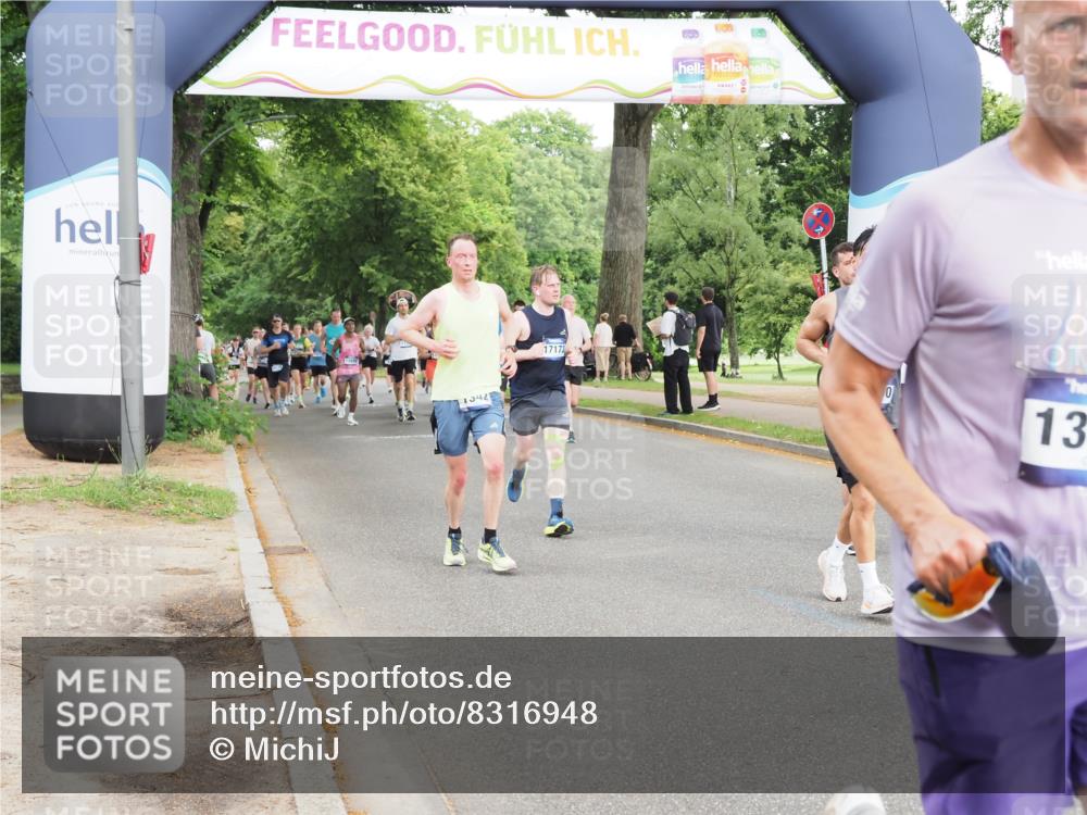 29.06.2025 - hella hamburg halbmarathon MichiJ http://msf.ph/oto/8316948 29.06.2025 10:36:41 Zwischen KM18-KM19 1086, 1342, 3947, 5447, 9661, 9723, 9924, 12094, 13269, 13690, 14257, 14990, 15981, 17173, 17753, 18058 meine-sportfotos.de