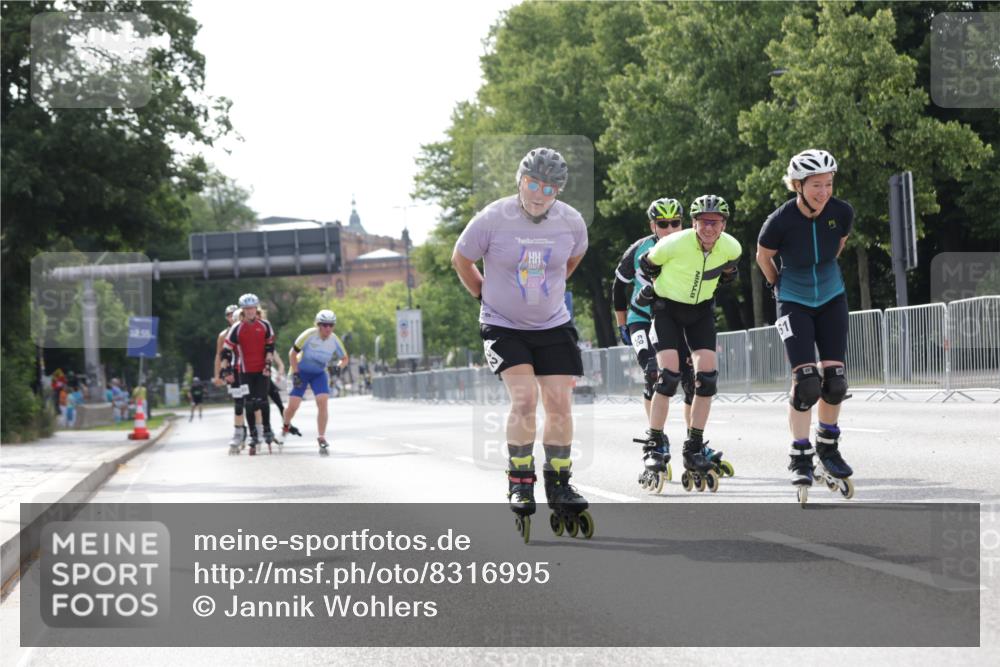 29.06.2025 - hella hamburg halbmarathon Jannik Wohlers http://msf.ph/oto/8316995 29.06.2025 08:59:36 Lombardsbrücke  meine-sportfotos.de