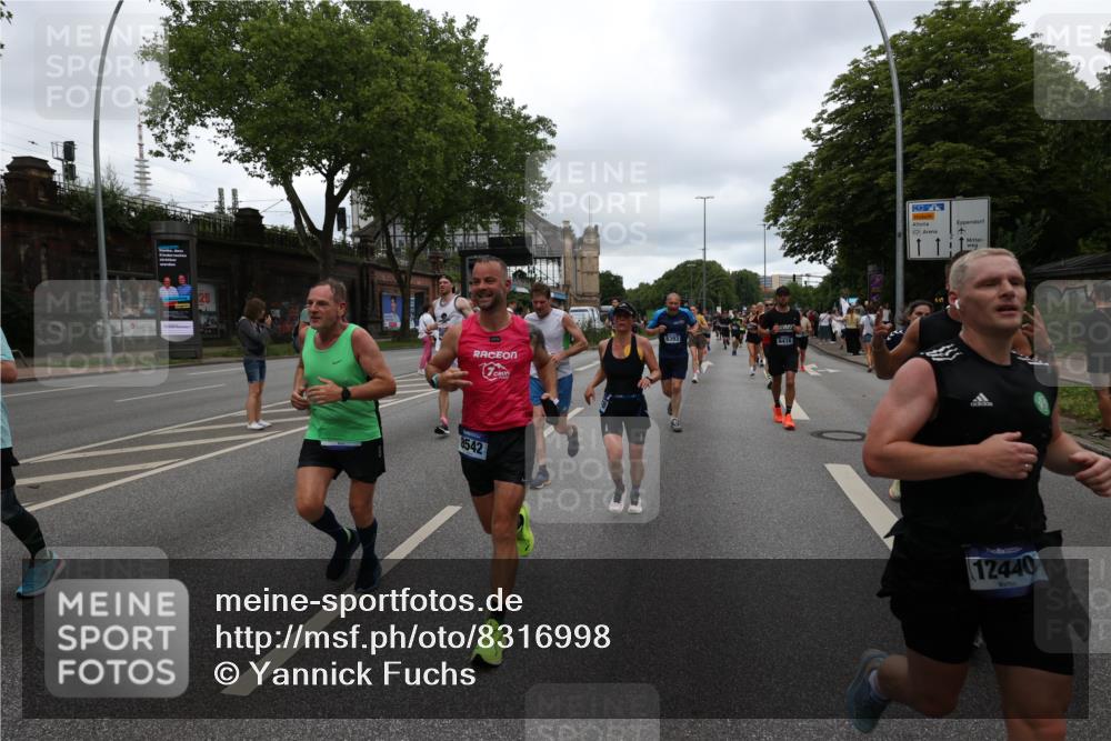 29.06.2025 - hella hamburg halbmarathon Yannick Fuchs http://msf.ph/oto/8316998 29.06.2025 10:50:49 20KM 1485, 1583, 1955, 2034, 2282, 2417, 2676, 3413, 3435, 3836, 4167, 4940, 5033, 5418, 5492, 6272, 6399, 6416, 6835, 7716, 8393, 8542, 8652, 8669, 8825, 9488, 9577, 9727, 9820, 9907, 9934, 10133, 10212, 11043, 11083, 11212, 11590, 11612, 12014, 12348, 12440, 12523, 13394, 13666, 13750, 13863, 14139, 14369, 14678, 15097, 15145, 15431, 15695, 15712, 15726, 16113, 16257, 16261, 16470, 16634, 16830, 16909, 17160, 17617, 17779, 17828, 18208, 18652, 18719, 19091, 19184 meine-sportfotos.de