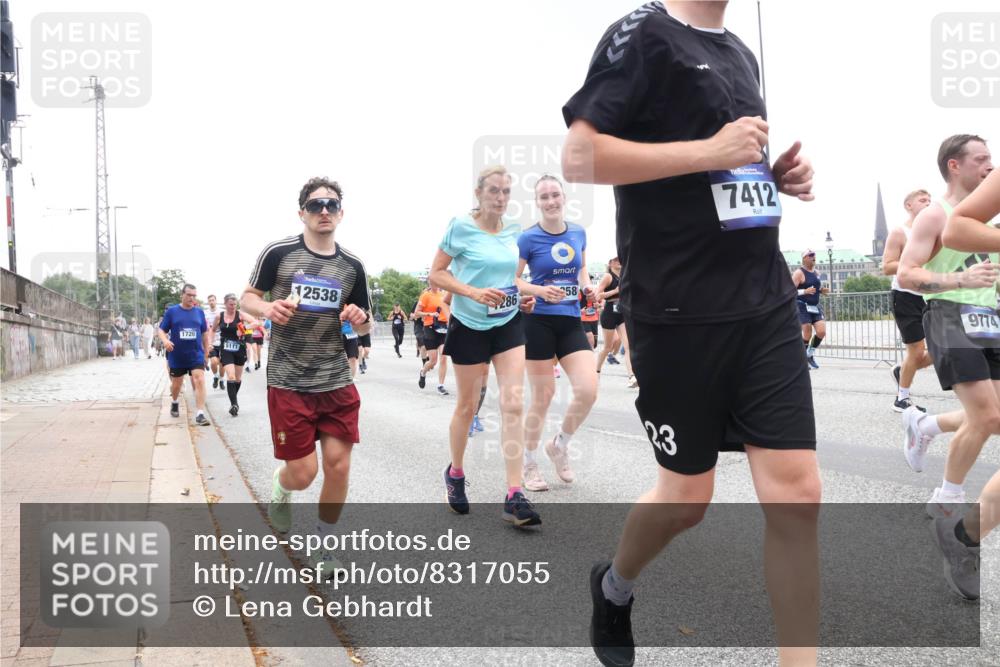 29.06.2025 - hella hamburg halbmarathon Lena Gebhardt http://msf.ph/oto/8317055 29.06.2025 10:47:11 Lombardsbrücke 1720, 5111, 12538, 286, 58, 23, 7412, 9774, 1073, 1185, 1286, 1363, 1463, 1523, 1593, 1607, 1704, 1720, 1961, 1999, 2148, 2162, 2211, 2320, 2327, 2407, 2537, 2555, 2556, 2665, 2981, 2994, 3277, 3406, 3407, 3823, 4184, 4239, 4325, 4342, 4483, 4806, 4895, 4974, 4975, 5111, 5114, 5700, 5796, 5895, 5953, 6255, 6256, 6485, 6496, 6740, 6879, 6995, 7073, 7403, 7412, 7430, 7431, 7630, 7631, 7827, 8105, 8131, 8486, 8553, 8684, 8706, 8915, 8953, 8967, 9018 meine-sportfotos.de