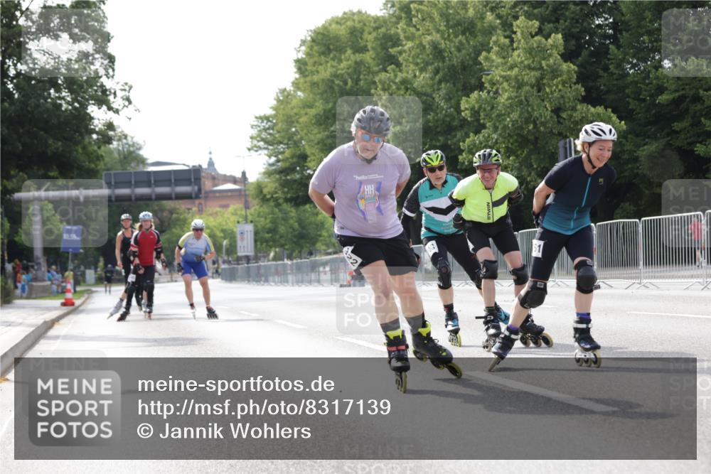29.06.2025 - hella hamburg halbmarathon Jannik Wohlers http://msf.ph/oto/8317139 29.06.2025 08:59:36 Lombardsbrücke  meine-sportfotos.de