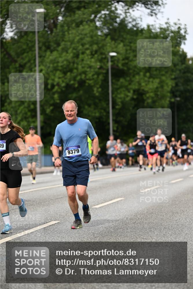 29.06.2025 - hella hamburg halbmarathon Dr. Thomas Lammeyer http://msf.ph/oto/8317150 29.06.2025 10:38:47 Kennedybrücke 2355, 2376, 2510, 2751, 2801, 3145, 3420, 3829, 4479, 4540, 4942, 5453, 5609, 6105, 6171, 6310, 6329, 6843, 7299, 7644, 8021, 8589, 8965, 9379, 9448, 9514, 10674, 11122, 11245 meine-sportfotos.de