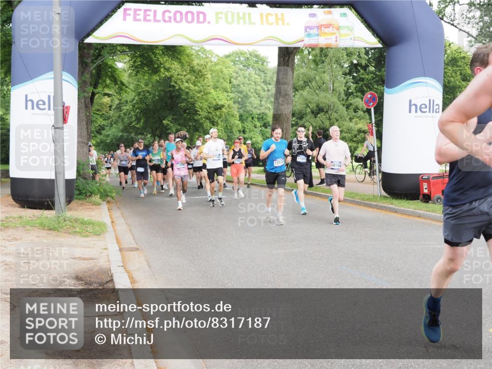 29.06.2025 - hella hamburg halbmarathon MichiJ http://msf.ph/oto/8317187 29.06.2025 10:36:43 Zwischen KM18-KM19 1086, 1342, 3947, 5447, 9661, 9723, 10184, 12094, 13269, 13690, 14990, 15981, 17173, 17855, 18058 meine-sportfotos.de