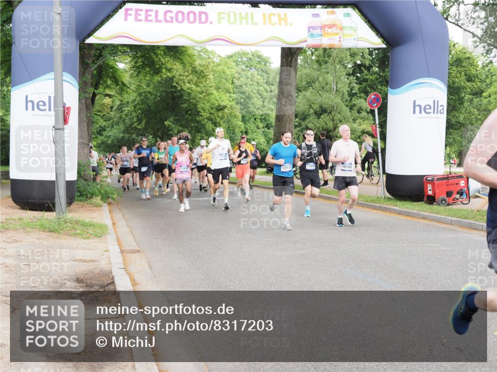 29.06.2025 - hella hamburg halbmarathon MichiJ http://msf.ph/oto/8317203 29.06.2025 10:36:43 Zwischen KM18-KM19 1086, 1342, 3947, 5447, 9661, 9723, 10184, 12094, 13269, 13690, 14990, 15981, 17173, 17855, 18058 meine-sportfotos.de