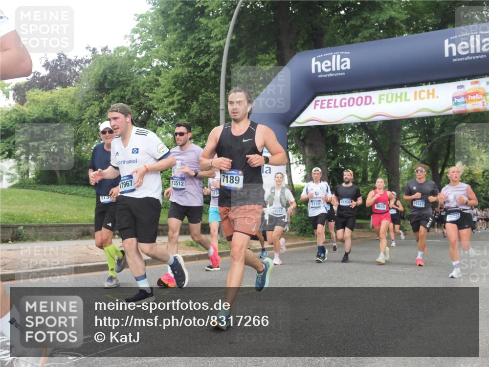29.06.2025 - hella hamburg halbmarathon KatJ http://msf.ph/oto/8317266 29.06.2025 10:45:24 Zwischen KM18-KM19 1319, 2159, 4767, 5084, 6138, 7189 meine-sportfotos.de