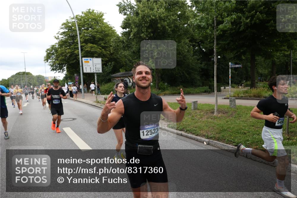 29.06.2025 - hella hamburg halbmarathon Yannick Fuchs http://msf.ph/oto/8317360 29.06.2025 10:50:49 20KM 1485, 1583, 1955, 2034, 2282, 2417, 2676, 3413, 3435, 3836, 4167, 4940, 5033, 5418, 5492, 6272, 6399, 6416, 6835, 7716, 8393, 8542, 8652, 8669, 8825, 9488, 9577, 9727, 9820, 9907, 9934, 10133, 10212, 11043, 11083, 11212, 11590, 11612, 12014, 12348, 12440, 12523, 13394, 13666, 13750, 13863, 14139, 14369, 14678, 15097, 15145, 15431, 15695, 15712, 15726, 16113, 16257, 16261, 16470, 16634, 16830, 16909, 17160, 17617, 17779, 17828, 18208, 18652, 18719, 19091, 19184 meine-sportfotos.de