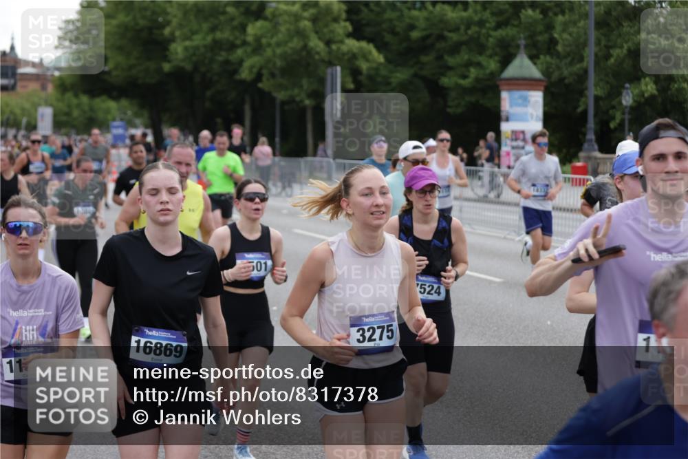 29.06.2025 - hella hamburg halbmarathon Jannik Wohlers http://msf.ph/oto/8317378 29.06.2025 10:39:00 Lombardsbrücke 1856, 1883, 2092, 2843, 2893, 3275, 3353, 3727, 4523, 4603, 4609, 4659, 4855, 4882, 6321, 6342, 6343, 6748, 7341, 7501, 7506, 7524, 7684, 8203, 8243, 8995, 9393, 9420, 9446, 9569, 9698, 9777, 10512, 10516, 10626, 10627, 10849, 10888, 11129, 11313, 11381, 11382, 11461, 11533, 11729, 12150, 12217, 12391, 12680, 13178, 13461, 13495, 13519, 14111, 14114, 14299, 14871, 14956, 15112, 15262, 15433, 15536, 15765, 16178, 16382, 16866, 16869, 16884, 17368, 17536, 17666 meine-sportfotos.de