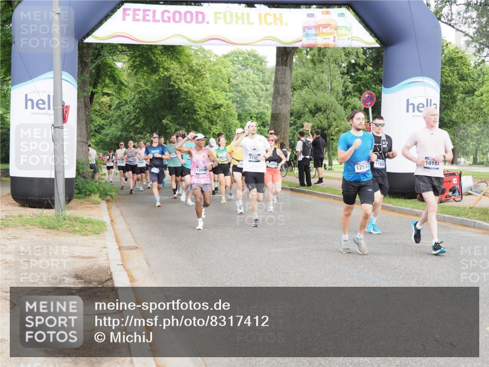 29.06.2025 - hella hamburg halbmarathon MichiJ http://msf.ph/oto/8317412 29.06.2025 10:36:45 Zwischen KM18-KM19 1086, 1342, 9723, 10184, 12094, 12533, 13269, 13690, 13962, 14033, 14990, 17173, 17395, 17855, 18058, 18926, 19112 meine-sportfotos.de
