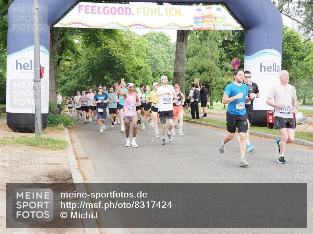 29.06.2025 - hella hamburg halbmarathon MichiJ http://msf.ph/oto/8317424 29.06.2025 10:36:45 Zwischen KM18-KM19 1086, 1342, 9723, 10184, 12094, 12533, 13269, 13690, 13962, 14033, 14990, 17173, 17395, 17855, 18058, 18926, 19112 meine-sportfotos.de