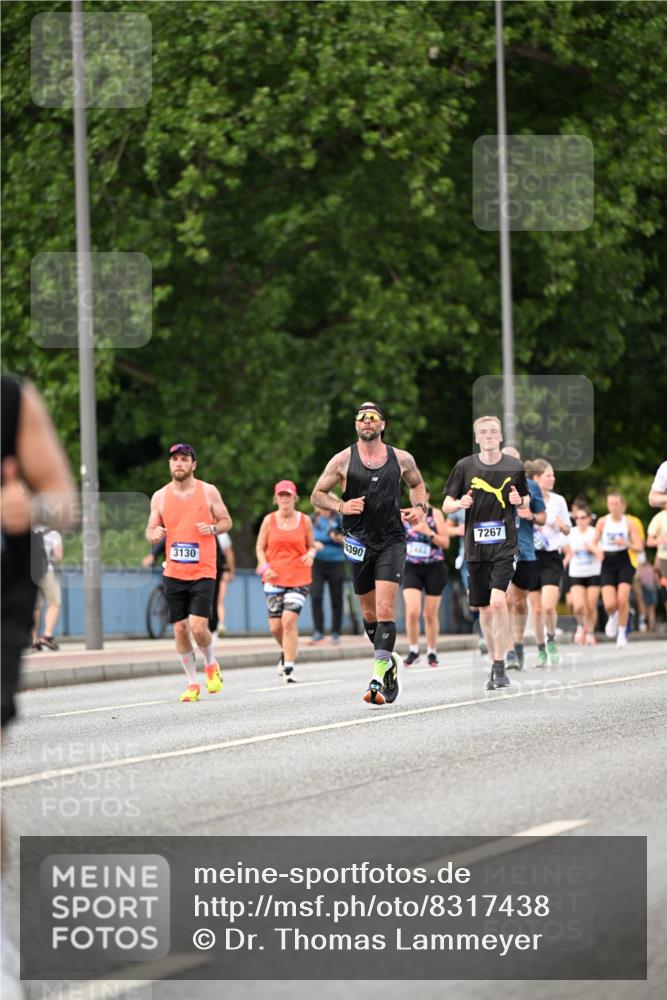 29.06.2025 - hella hamburg halbmarathon Dr. Thomas Lammeyer http://msf.ph/oto/8317438 29.06.2025 10:38:57 Kennedybrücke 2355, 2376, 2482, 2751, 2801, 3130, 3420, 4884, 5453, 6105, 6171, 6310, 6329, 7299, 8021, 8369, 8589, 8965, 9164, 9248, 9379, 9448, 10606, 10674, 11245 meine-sportfotos.de