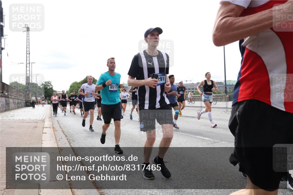 29.06.2025 - hella hamburg halbmarathon Lena Gebhardt http://msf.ph/oto/8317465 29.06.2025 10:22:32 Lombardsbrücke 347, 8511, 291, 10663, 1003, 1029, 1187, 1419, 1598, 2009, 2022, 2063, 2294, 2351, 2479, 2514, 2766, 2886, 3003, 3050, 3108, 3172, 3430, 3457, 3458, 3511, 3600, 3601, 3910, 3946, 4113, 4114, 4131, 4366, 4556, 4559, 4829, 4969, 4970, 5079, 5223, 5343, 5798, 5838, 6030, 6048, 6049, 6303, 6307, 6347, 6820, 6826, 6899, 6977, 7097, 7188, 7190, 7276, 7529, 7794, 7925, 8355, 8431, 8511, 8855, 8884, 8931, 8954, 9256, 10826, 14525, 14801 meine-sportfotos.de