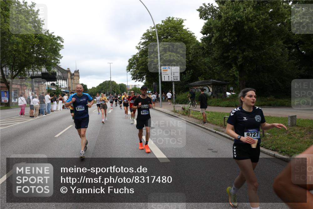29.06.2025 - hella hamburg halbmarathon Yannick Fuchs http://msf.ph/oto/8317480 29.06.2025 10:50:50 20KM 1485, 1955, 2034, 2282, 2417, 2676, 3413, 3435, 3836, 4167, 4940, 5033, 5492, 6272, 6399, 6416, 6835, 7716, 8393, 8542, 8652, 8669, 8825, 9488, 9577, 9727, 9820, 9907, 9934, 10133, 10212, 11043, 11083, 11212, 11590, 11612, 12014, 12348, 12440, 12523, 13394, 13666, 13750, 13863, 14139, 14369, 14678, 15097, 15145, 15431, 15695, 15712, 15726, 16113, 16257, 16261, 16470, 16634, 16830, 16909, 17160, 17617, 17779, 17828, 18208, 18652, 18719, 19184 meine-sportfotos.de
