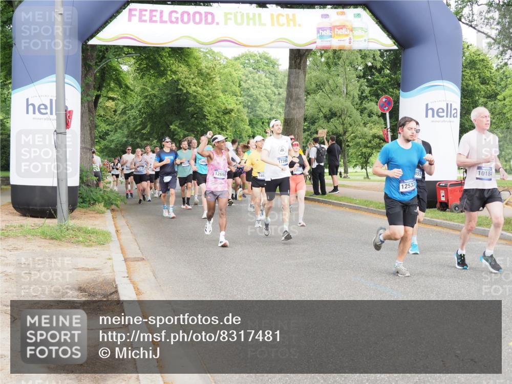 29.06.2025 - hella hamburg halbmarathon MichiJ http://msf.ph/oto/8317481 29.06.2025 10:36:45 Zwischen KM18-KM19 1086, 1342, 9723, 10184, 12094, 12533, 13269, 13690, 13962, 14033, 14990, 17173, 17395, 17855, 18058, 18926, 19112 meine-sportfotos.de