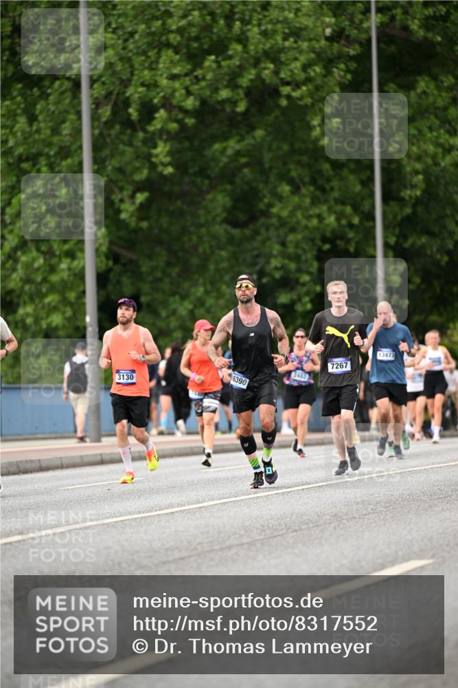 29.06.2025 - hella hamburg halbmarathon Dr. Thomas Lammeyer http://msf.ph/oto/8317552 29.06.2025 10:38:58 Kennedybrücke 2355, 2376, 2482, 2751, 2801, 3130, 3420, 4884, 5453, 6171, 6310, 6329, 7299, 8021, 8369, 8589, 8965, 9164, 9248, 9379, 9448, 10606, 10674 meine-sportfotos.de