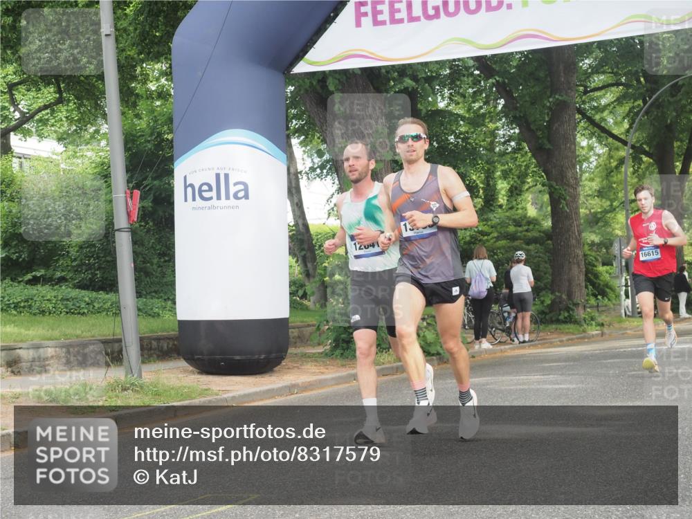 29.06.2025 - hella hamburg halbmarathon KatJ http://msf.ph/oto/8317579 29.06.2025 10:16:00 Zwischen KM18-KM19  meine-sportfotos.de