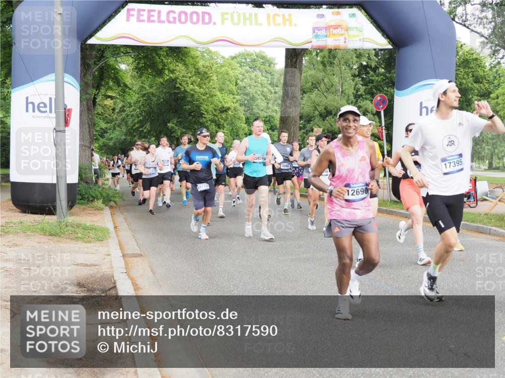 29.06.2025 - hella hamburg halbmarathon MichiJ http://msf.ph/oto/8317590 29.06.2025 10:36:46 Zwischen KM18-KM19 1086, 1342, 2592, 2596, 9723, 10184, 12094, 12533, 12690, 13269, 13690, 13962, 14033, 14990, 16369, 17173, 17395, 17855, 18058, 18926, 19112, 19198 meine-sportfotos.de