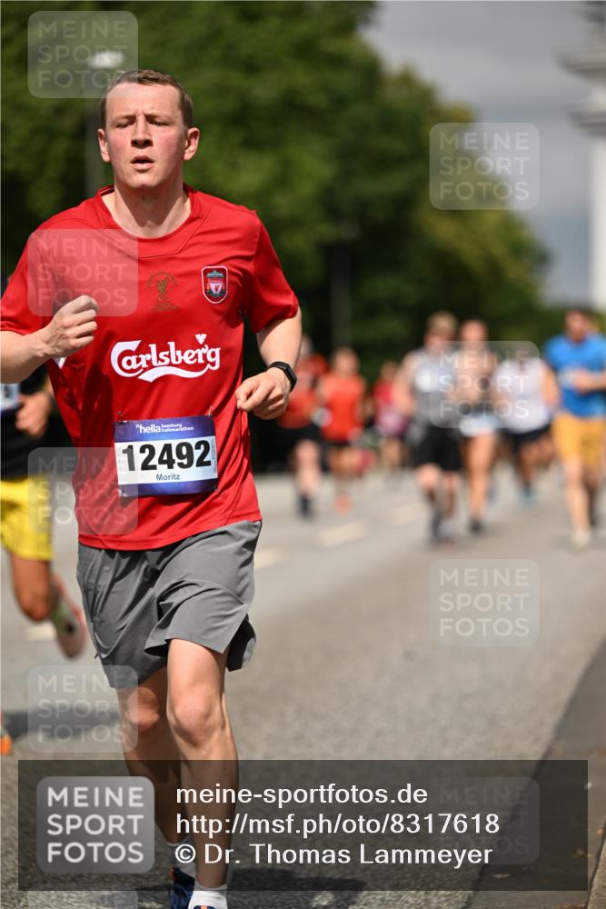 29.06.2025 - hella hamburg halbmarathon Dr. Thomas Lammeyer http://msf.ph/oto/8317618 29.06.2025 10:17:18 Kennedybrücke 1007, 1328, 1859, 2055, 2359, 2961, 2987, 3218, 3729, 4554, 4950, 5232, 5597, 5598, 6026, 7346, 7460, 8115, 8279, 8913, 9128, 9527, 10581 meine-sportfotos.de