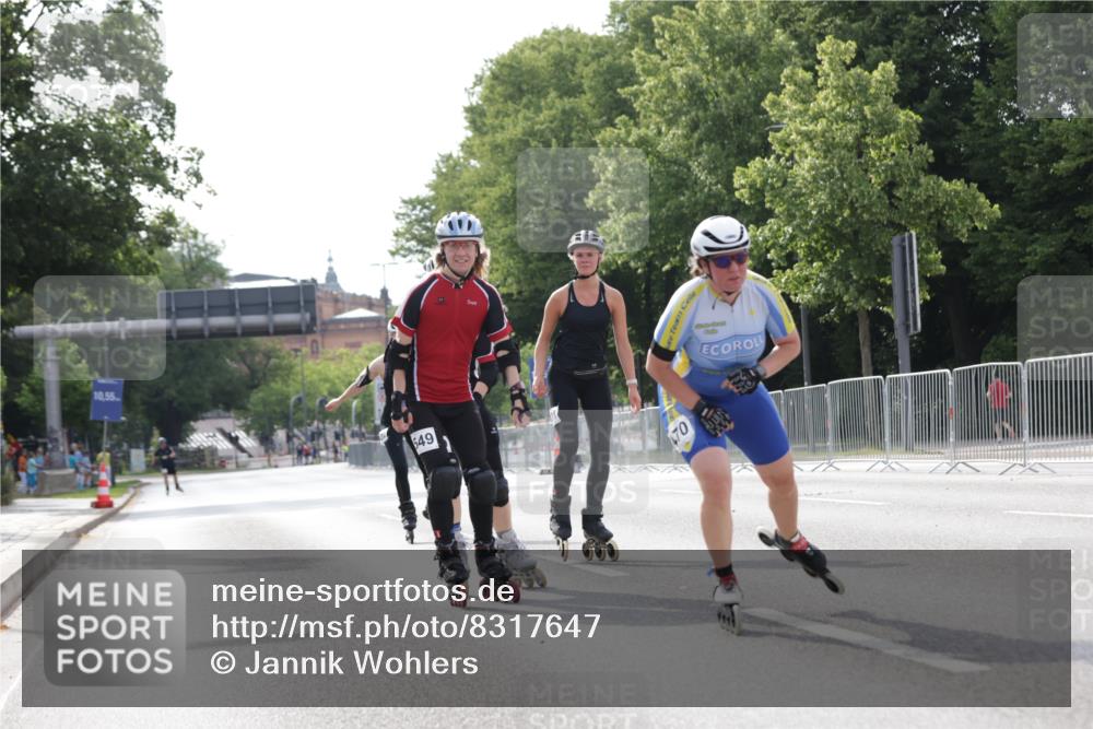 29.06.2025 - hella hamburg halbmarathon Jannik Wohlers http://msf.ph/oto/8317647 29.06.2025 08:59:40 Lombardsbrücke  meine-sportfotos.de