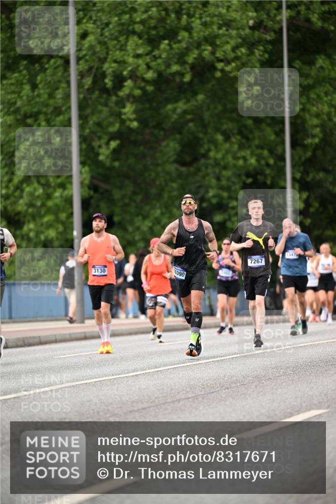 29.06.2025 - hella hamburg halbmarathon Dr. Thomas Lammeyer http://msf.ph/oto/8317671 29.06.2025 10:38:58 Kennedybrücke 2355, 2376, 2482, 2751, 2801, 3130, 3420, 4884, 5453, 6171, 6310, 6329, 7299, 8021, 8369, 8589, 8965, 9164, 9248, 9379, 9448, 10606, 10674 meine-sportfotos.de
