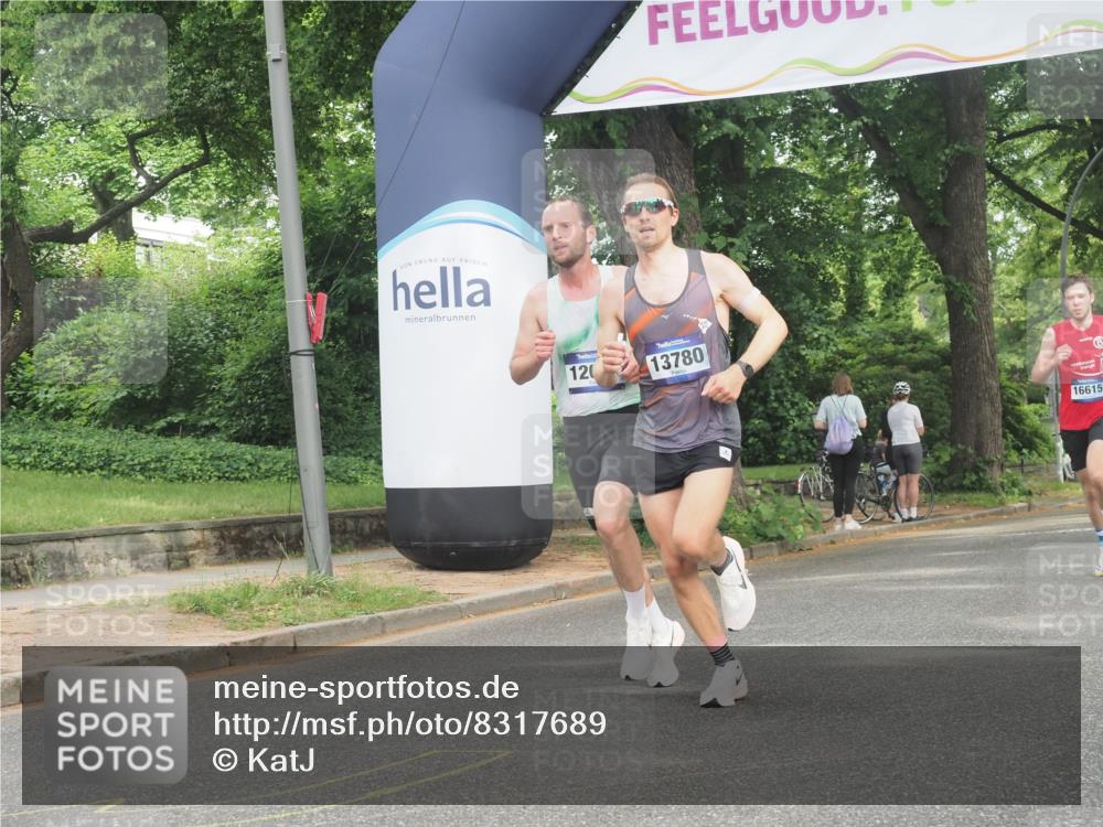 29.06.2025 - hella hamburg halbmarathon KatJ http://msf.ph/oto/8317689 29.06.2025 10:16:01 Zwischen KM18-KM19  meine-sportfotos.de