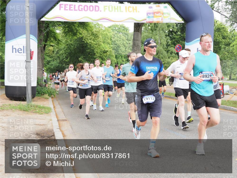 29.06.2025 - hella hamburg halbmarathon MichiJ http://msf.ph/oto/8317861 29.06.2025 10:36:49 Zwischen KM18-KM19 1452, 1476, 2592, 2596, 3060, 4017, 4847, 4890, 6282, 9200, 9619, 10184, 11451, 11977, 12271, 12533, 12690, 13233, 13962, 14033, 14192, 15384, 16369, 17395, 17855, 18926, 19112, 19198 meine-sportfotos.de