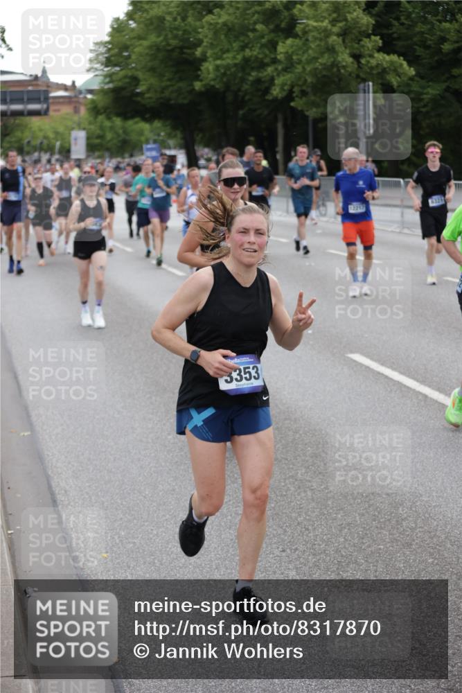 29.06.2025 - hella hamburg halbmarathon Jannik Wohlers http://msf.ph/oto/8317870 29.06.2025 10:39:03 Lombardsbrücke 1856, 1883, 2092, 2578, 2843, 3275, 3353, 3727, 4523, 4603, 4609, 4659, 4855, 4882, 5045, 6321, 6342, 6343, 6719, 6726, 6748, 7501, 7524, 7684, 8203, 8243, 8995, 9393, 9569, 9698, 9777, 10512, 10626, 10627, 10849, 10888, 11129, 11313, 11381, 11382, 11461, 11533, 11729, 12150, 12217, 12391, 12680, 13178, 13461, 13495, 13519, 14111, 14114, 14299, 14674, 14871, 15112, 15433, 15494, 15536, 16178, 16382, 16866, 16869, 16884, 17379, 17536, 17666 meine-sportfotos.de